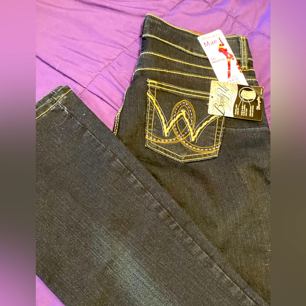 Wrangler Women’s Mae Booty Up Jeans 5/6 x 30